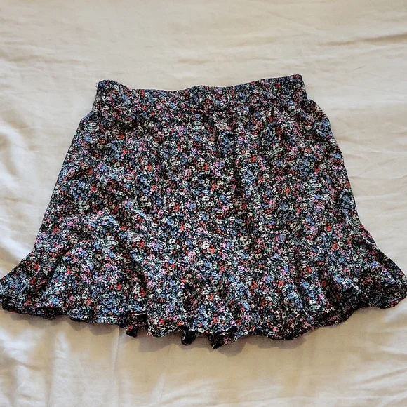 3/$20 LOFT Multicolor Floral Skater Skirt - Picture 4 of 6